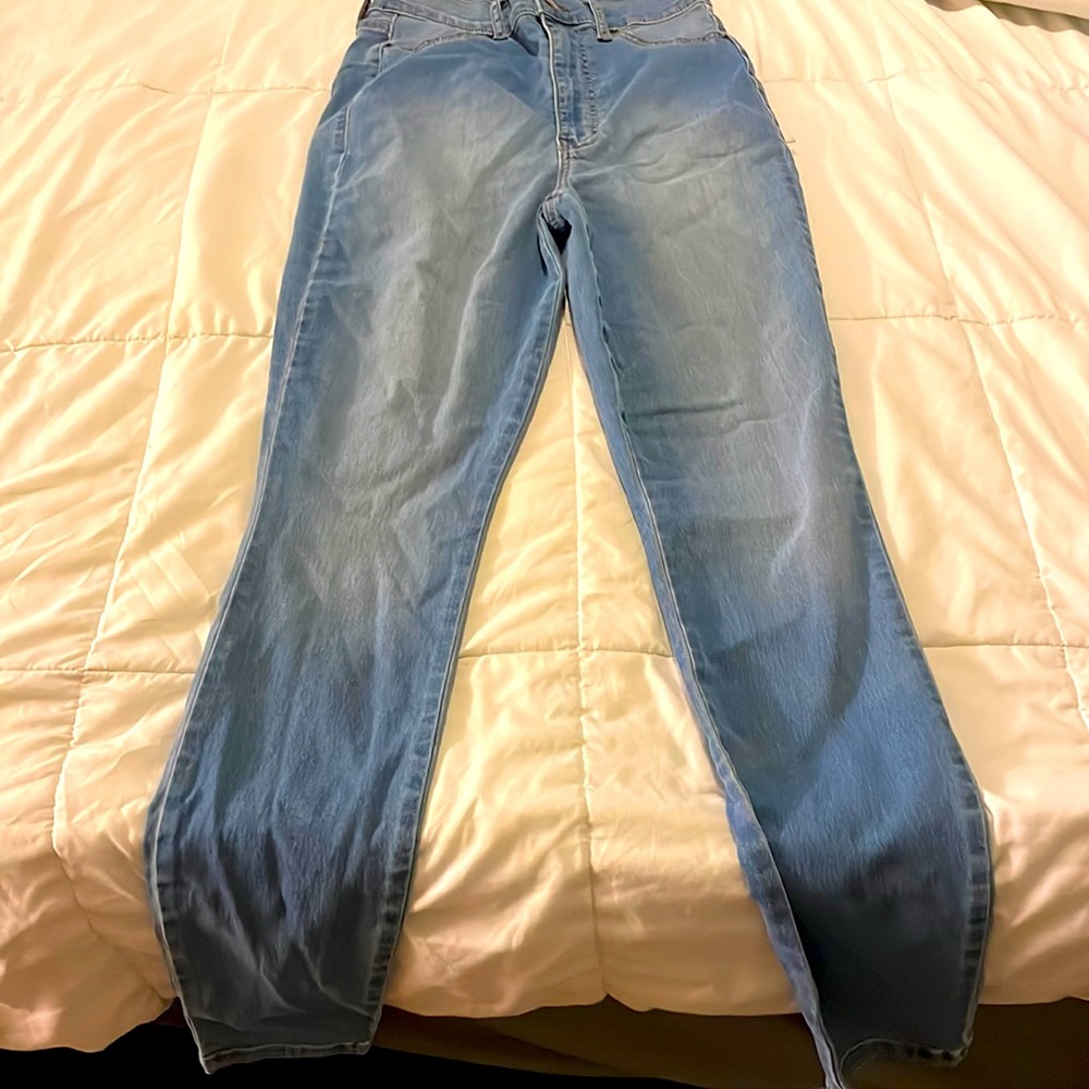 Fashion Nova Jeans (Size 7)